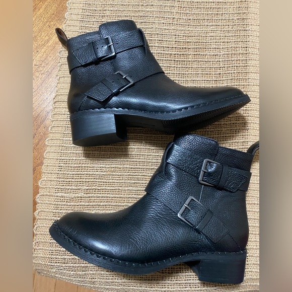 NEW Genuine Leather Gentle Souls by Kenneth Cole Boots Size 8 - Picture 1 of 8